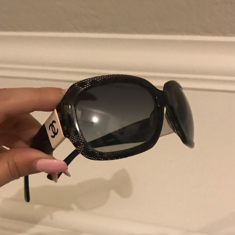Chanel lace pattern rare sunglasses
